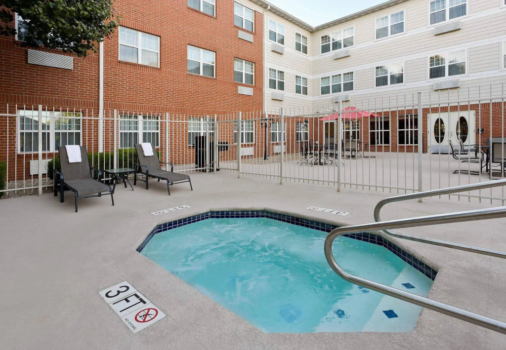 Candlewood Suites Bedford - Fort Worth by IHG
