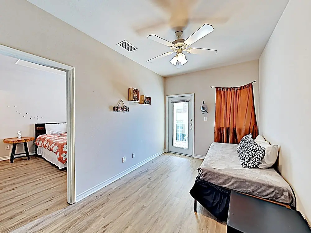 15102 Leeward Dr Townhouse Unit 703