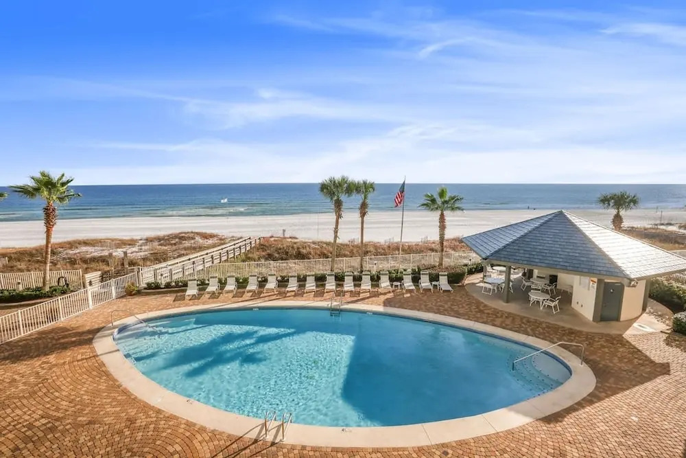 Windward Pointe 305 3rd Floor Beachfront Pool