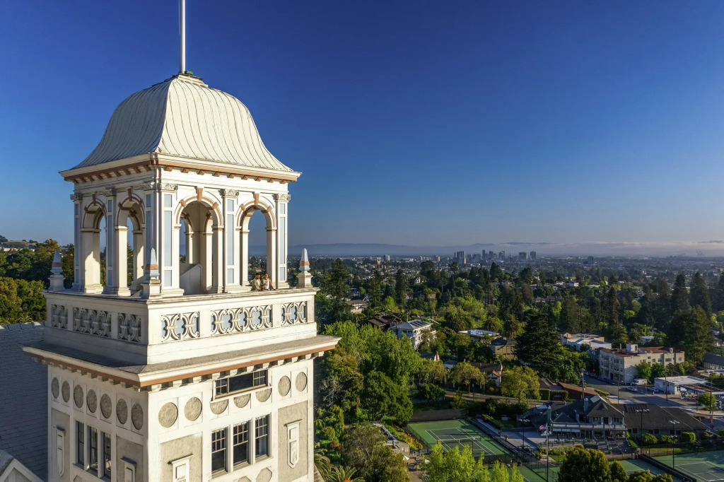 Claremont Resort & Club