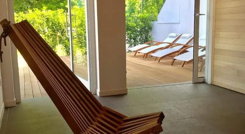 Los Nidos Holiday Resort Bungalows