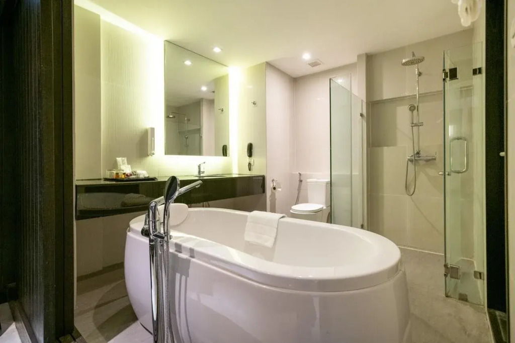 S Ratchada Leisure Hotel