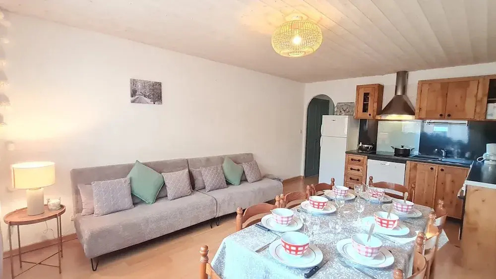 Family Apartment Near the Slopes