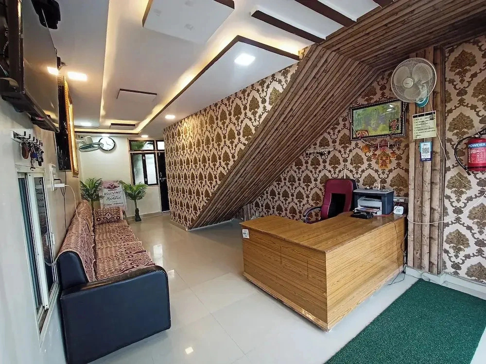 Brajrani Hotel