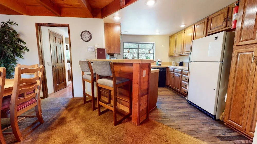 Snowflower 74 Spacious Condo with Great Complex Amenities, On The Shuttle Route by RedAwning