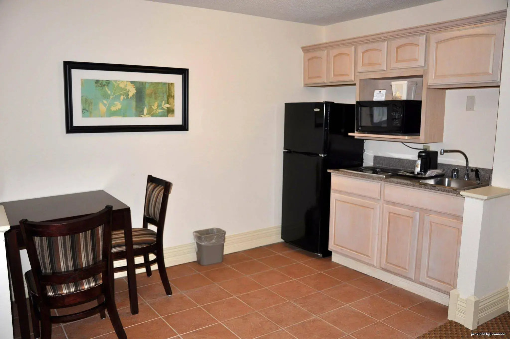 Best Western Plus Kalamazoo Suites