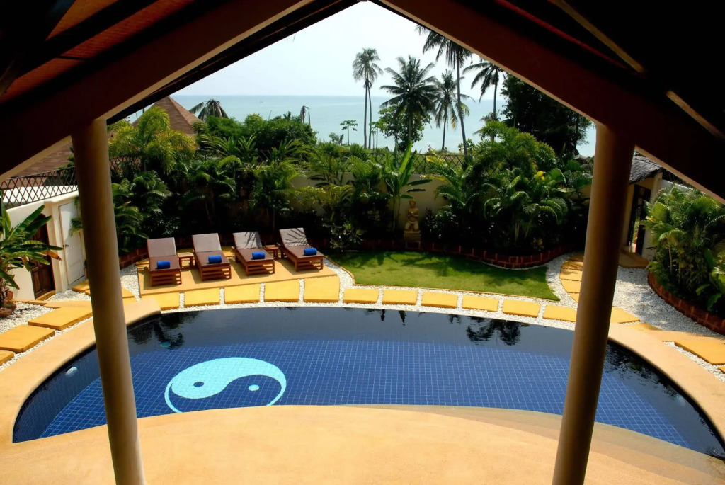 The State House by Beach Republic