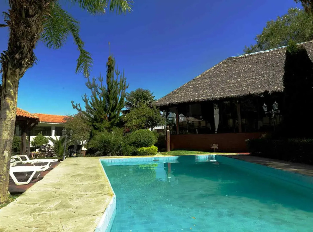 AVANTI HOTEL & CONVENTION CENTER