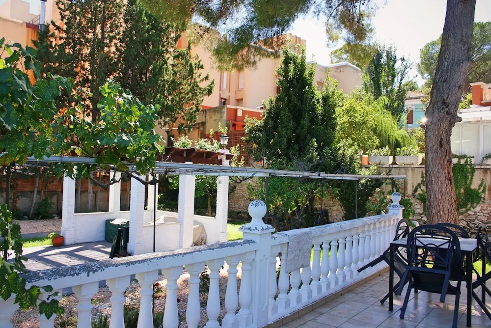 Casa San Rafael, magnífico chalet con gran jardín