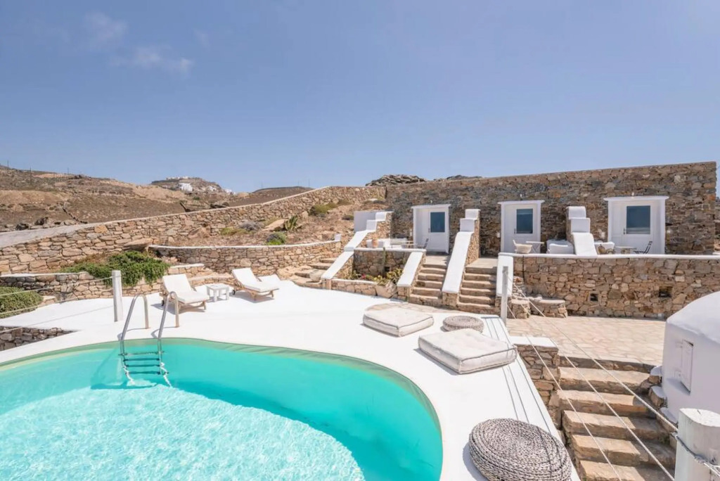 Fanari studio 3 with panoramic pool