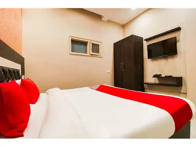 Hotel Z by OYO Rooms