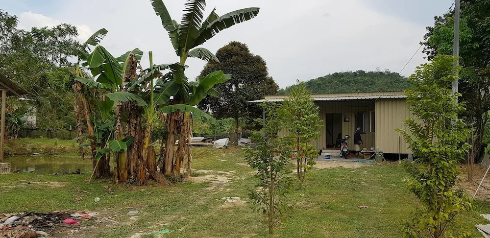 Riverside Lodge Desa Putra