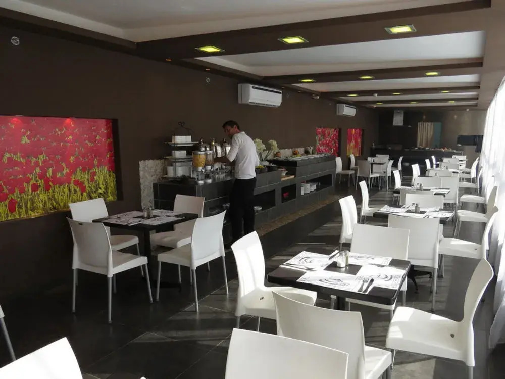 Be Center Hotel