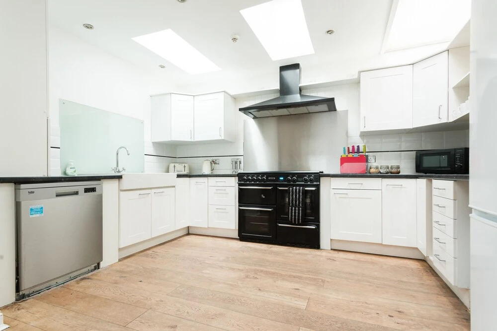 Wonderful Spacious 6 Bed Home in Heart of Bath