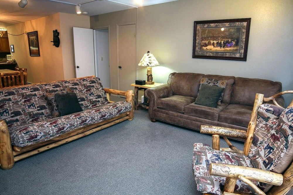 Fawn Valley Inn: 302