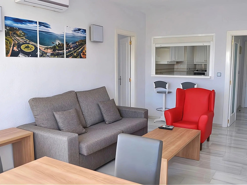 Beautiful apartment in Benalmadena with balcony