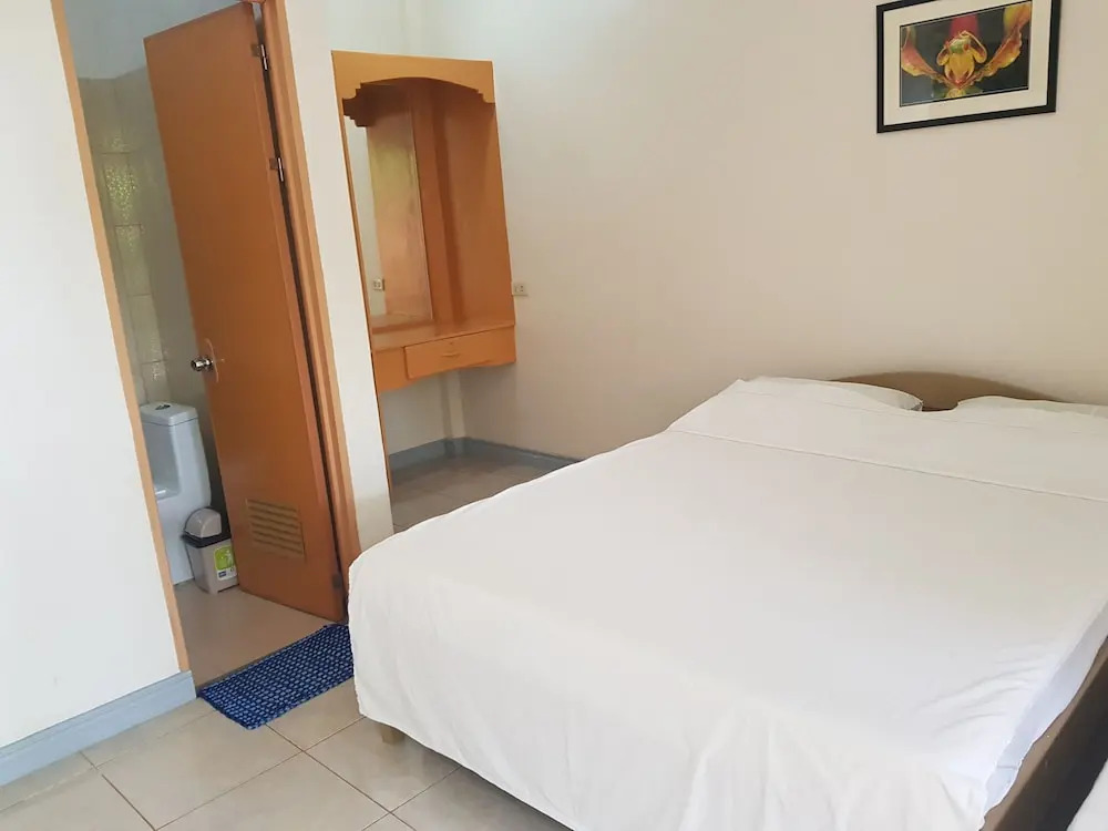 Alona Bamboo House