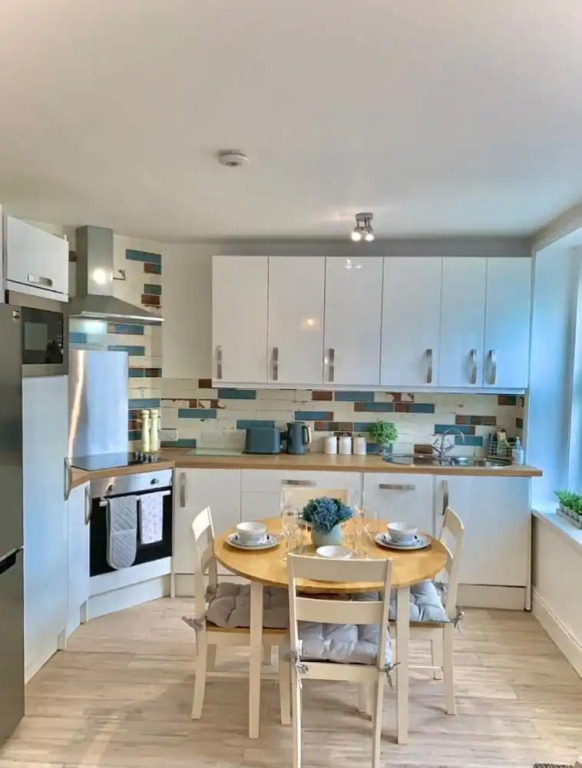 Stunning 3-bed Apartment in Ventnor