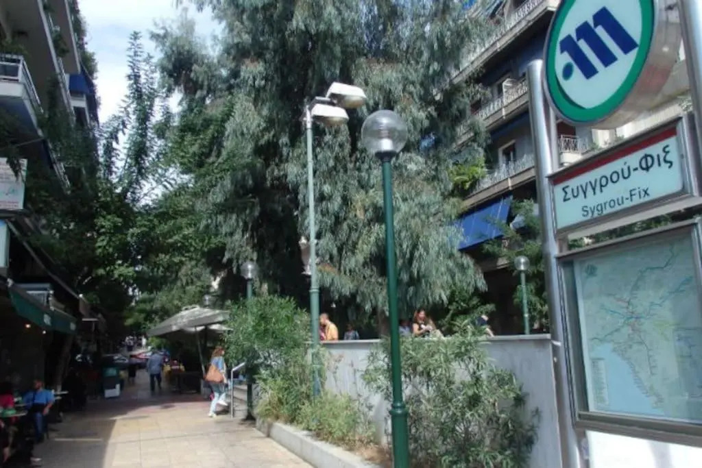 Live in Acropolis Studio on Pedestrian,Koukaki