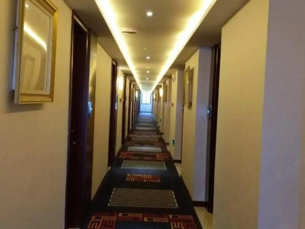 Shanghai Yiyan Business Hotel (Qingpu Industrial Park)
