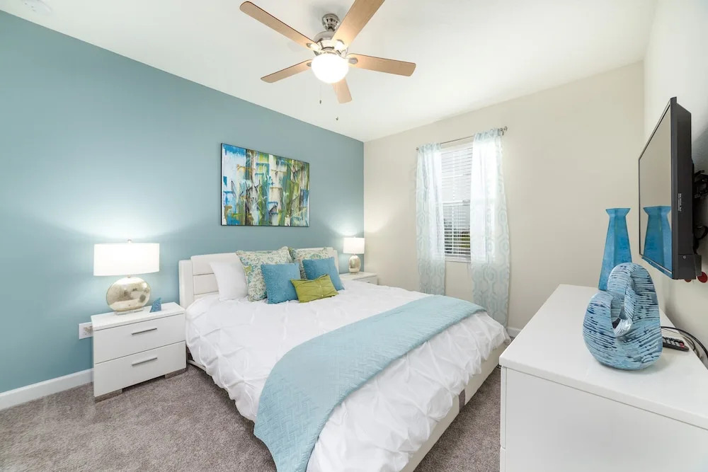 Tr_531r Champions 8 Bedroom Home