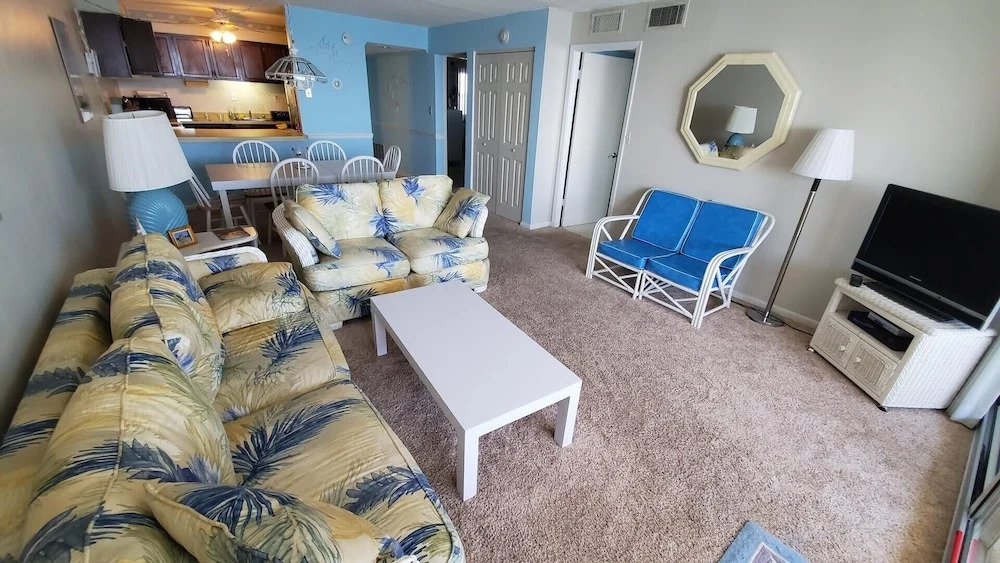 Atlantis 1608 2 Bedroom Condo by RedAwning
