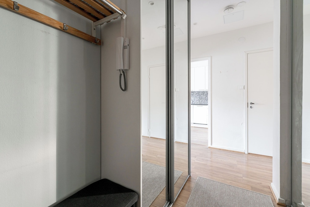 Bright & Cozy 2BR Home in Central Lahti