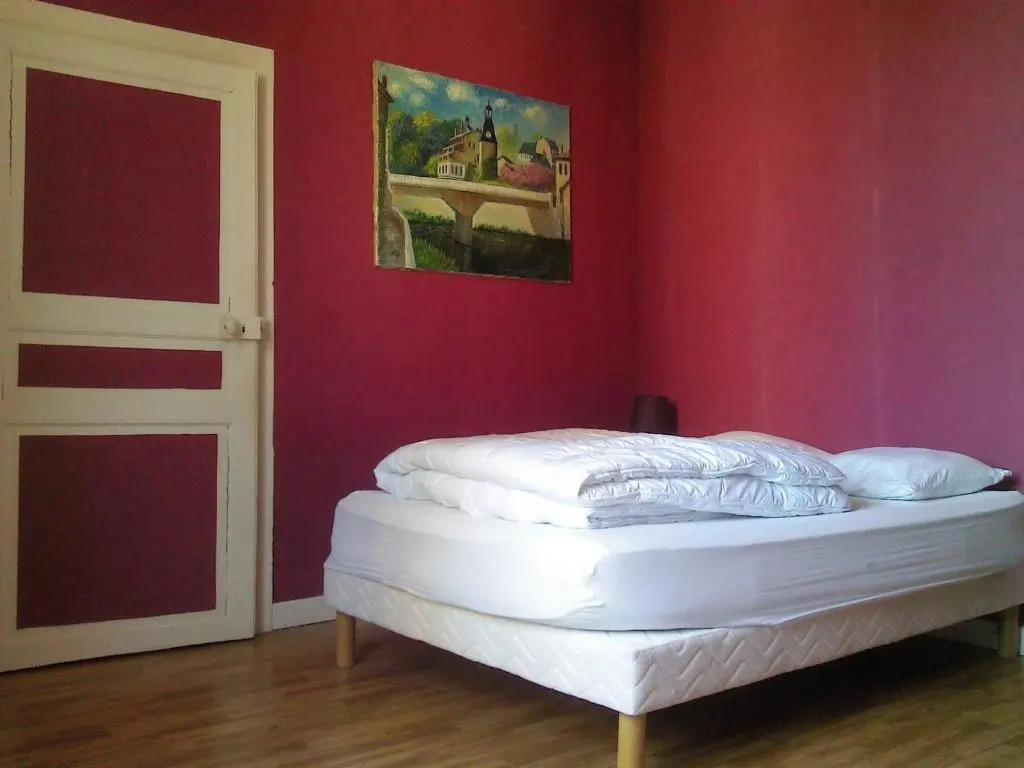 Gîte confortable dans lancien presbytère de Futeau, 3 chambres, jardin, WiFi, entre Verdun et Châlons - FR-1-585-13