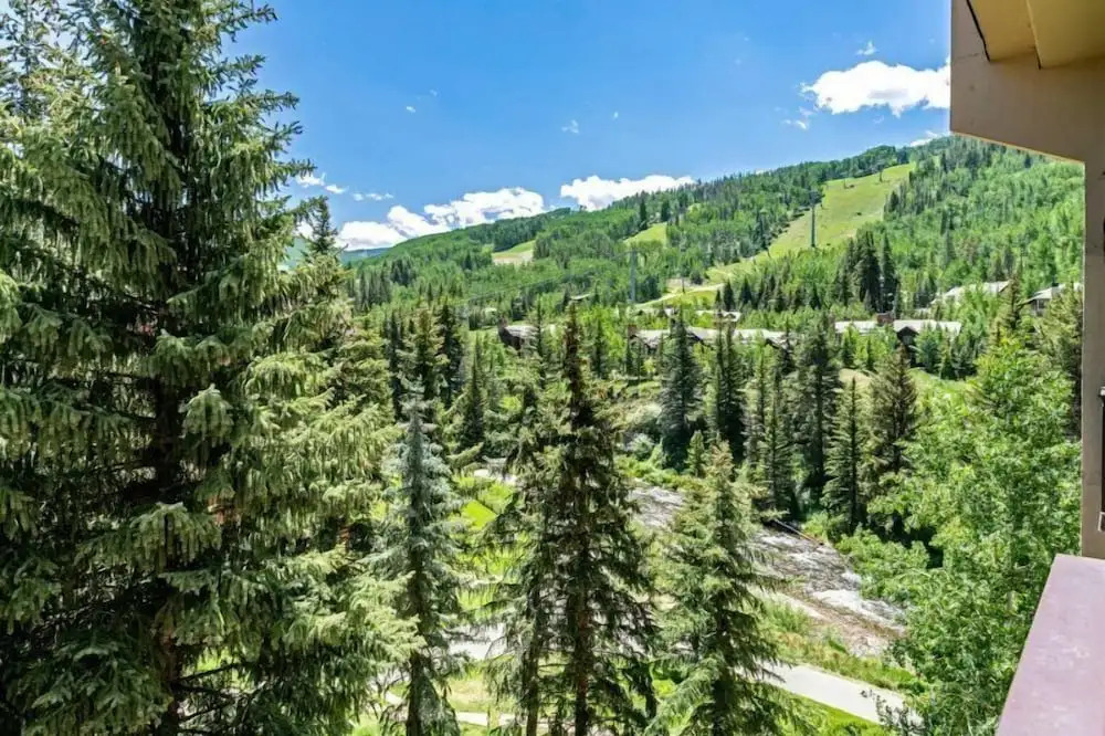 2 Bedroom Antlers Vacation Rental With Incredible Slopeside Views And Just A Short Walk To Gondola And Lionshead Village