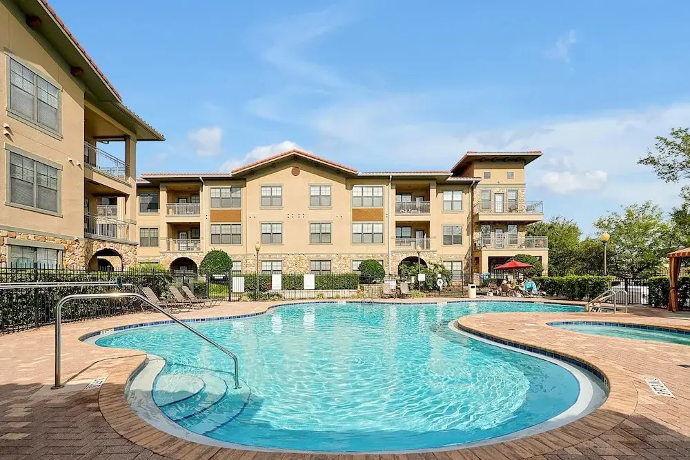 901 Charo Parkway, 2 BED