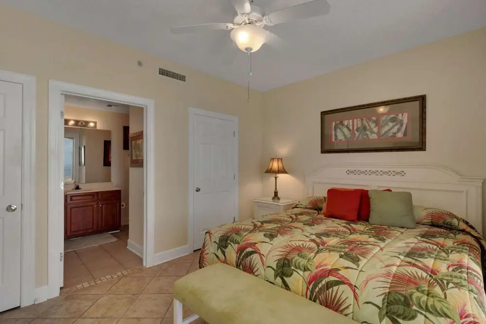 Twin Palms 1705