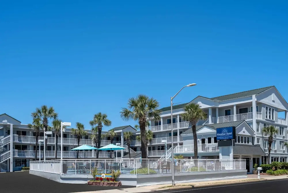 Best Western PLUS - Grand Stand Inn & Suites