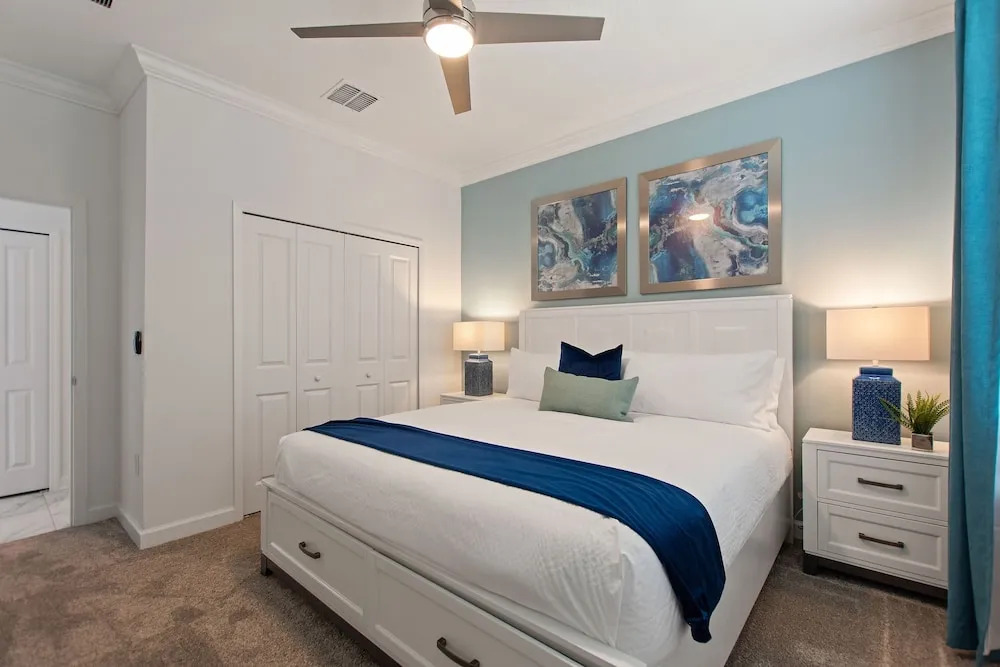 Stars Align Storey Lake by Shine Villas villa