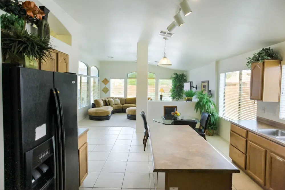 Glendale - 4 Bedroom Home