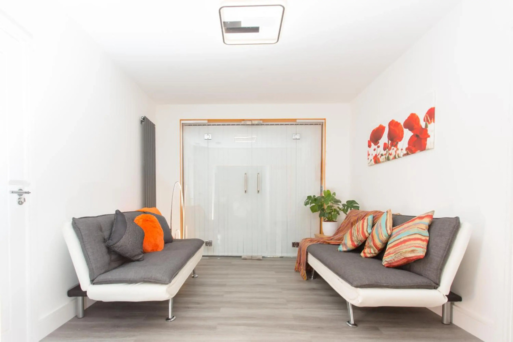 Heathrow Windsor Studios and rooms with free Wifi and Parking