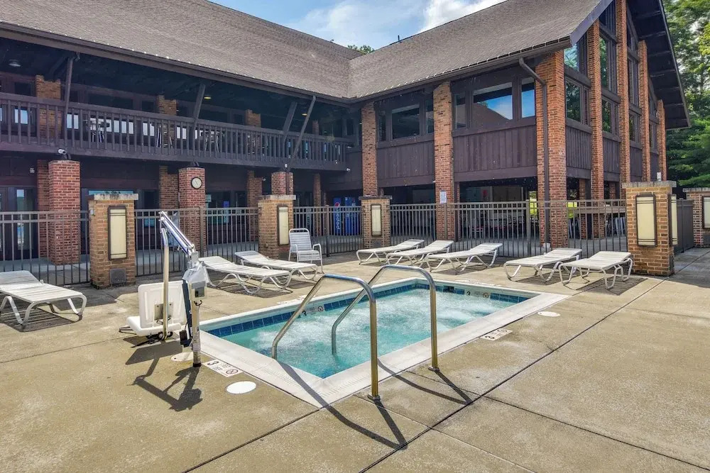 Resort Amenities: Family-friendly Dubois Cabin