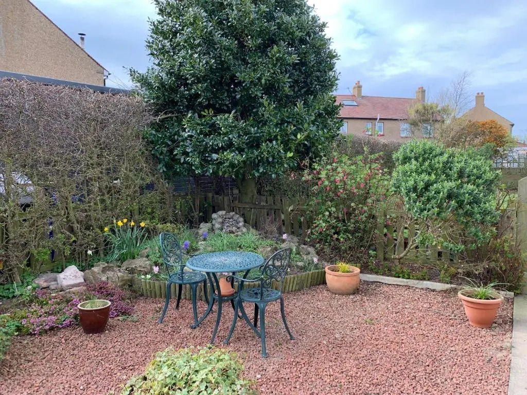 Holly Trees Guest Accommodation