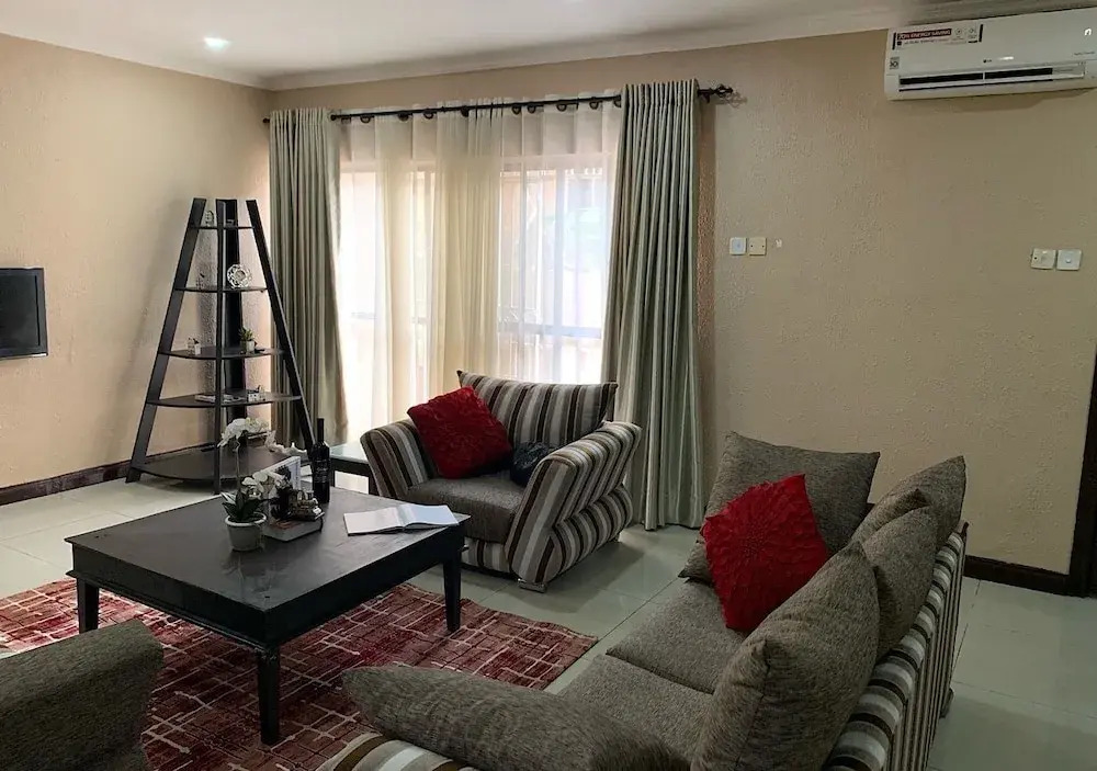 Tanye apartment