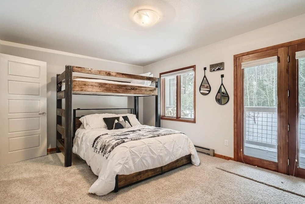 Windwood Minium C-3 2 Bedroom Condo by RedAwning