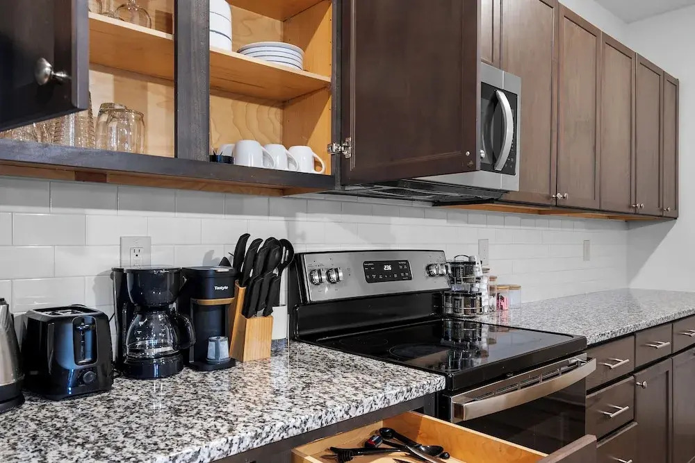 Upscale King 4BR Suite Uptown Charlotte
