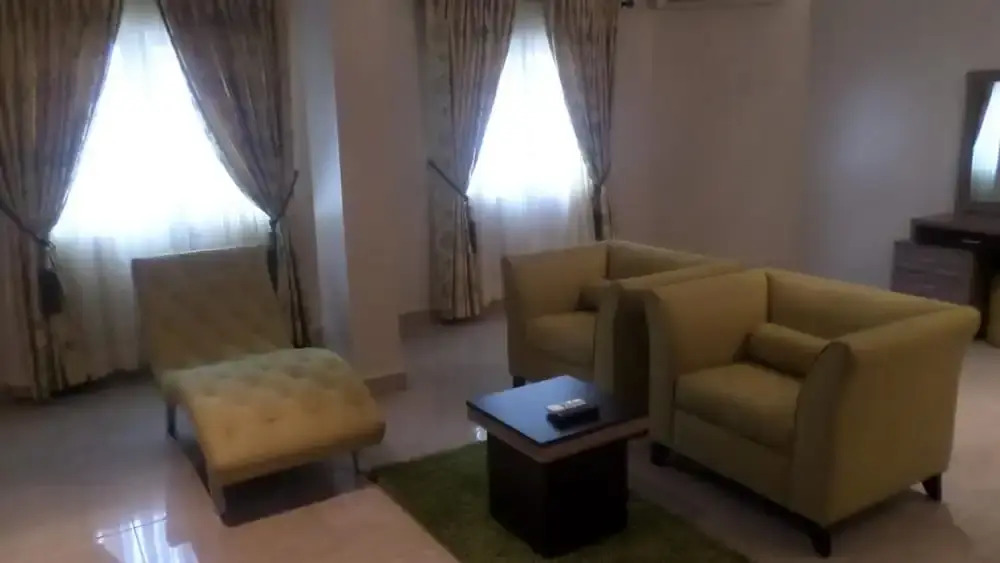 Gloriana Apartments