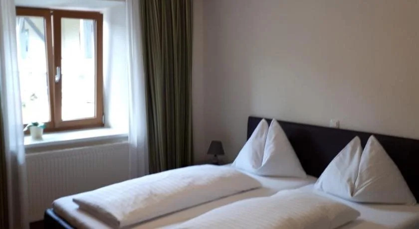 Pension Kreuzinger, 5310 Tiefgraben