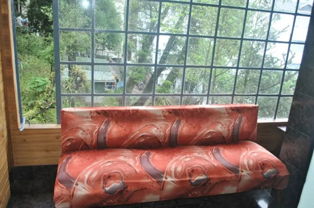Goroomgo Broadway Mall Road Darjeeling