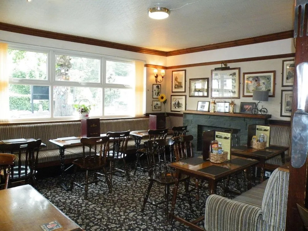 Twa Dogs Inn