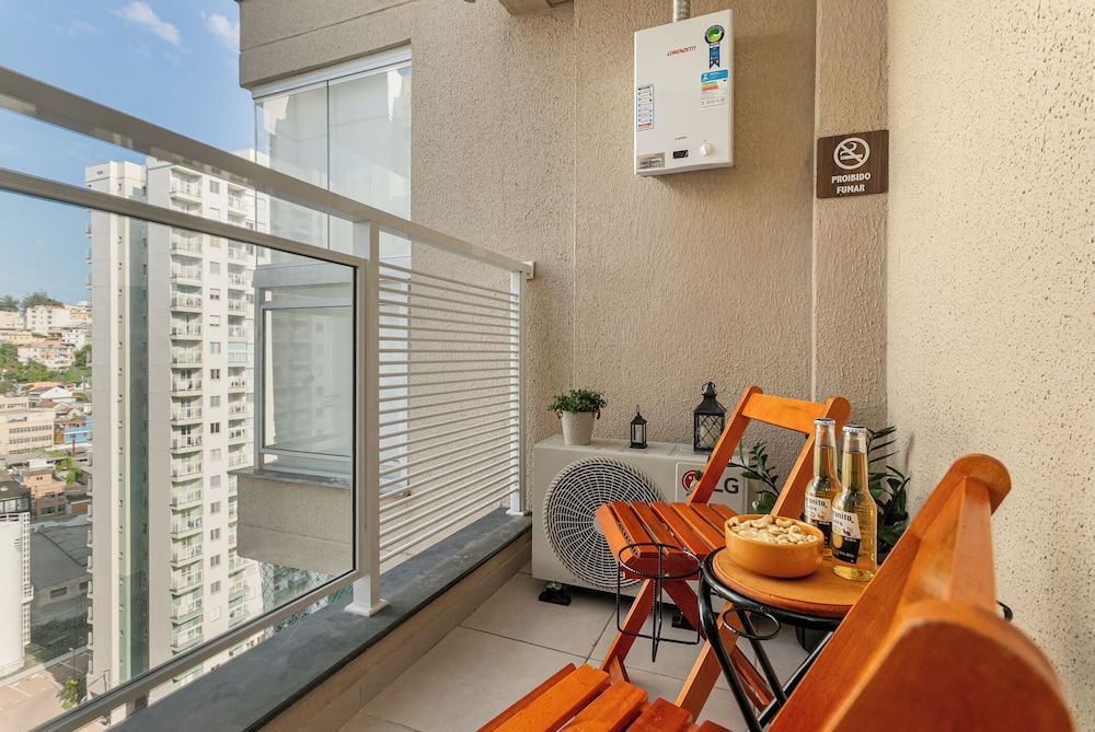 Moderno com AC piscina e academia