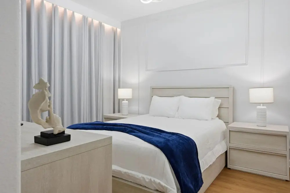 Stylish 4BR Private Pool Themed Rooms Sleeps 13