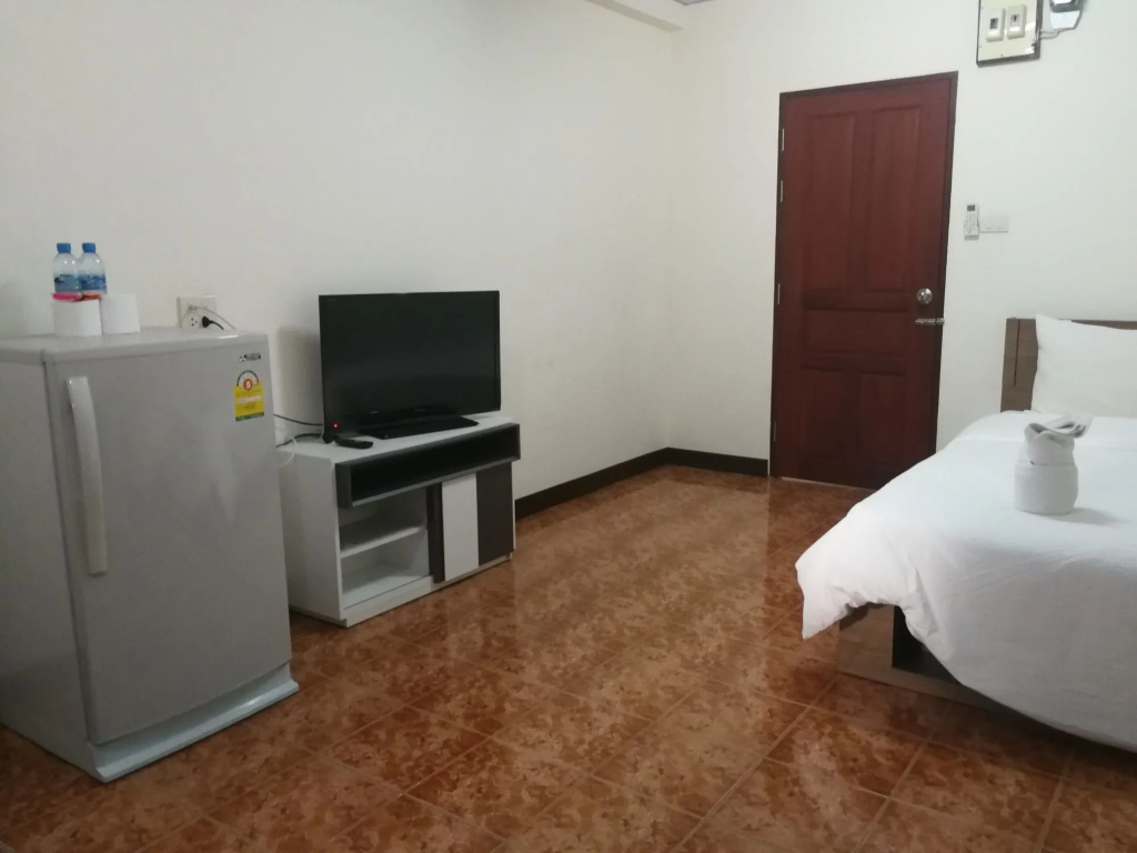 Soi 5 Apartment