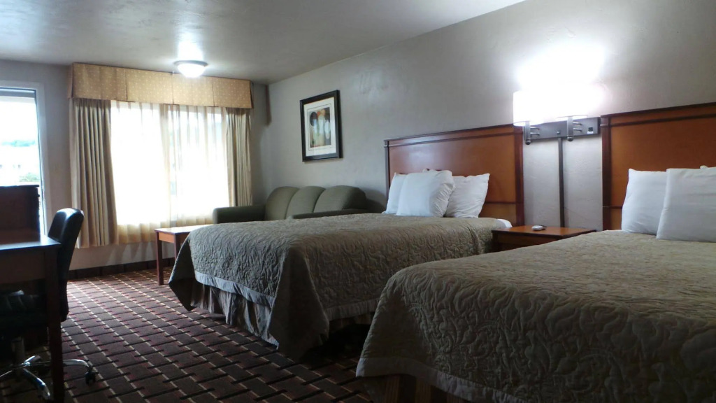 Anchor Bay Inn near Winchester Bay