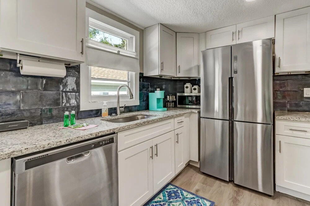 1000 Date Street 3 Bedroom Home by Redawning