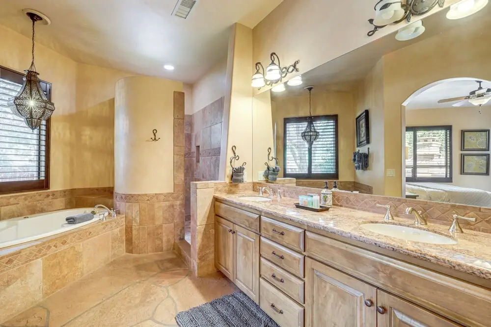 1/2 Mi to Airport Mesa! Hot Tub Haven w/ Mtn Views